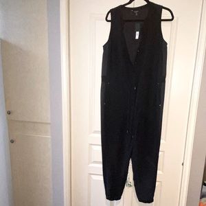 NWT BANANA REPUBLIC Size 10, Black Jumpsuit w/gold button details & tie waist.
